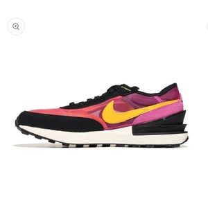 Nike waffle one active fuchsia